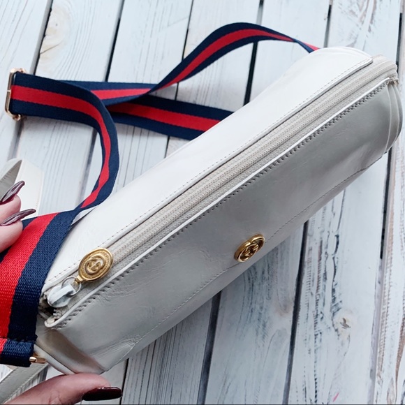 VINTAGE GUCCI MICRO GG WHITE ZIP SADDLE HANDBAG - Picture 3 of 14